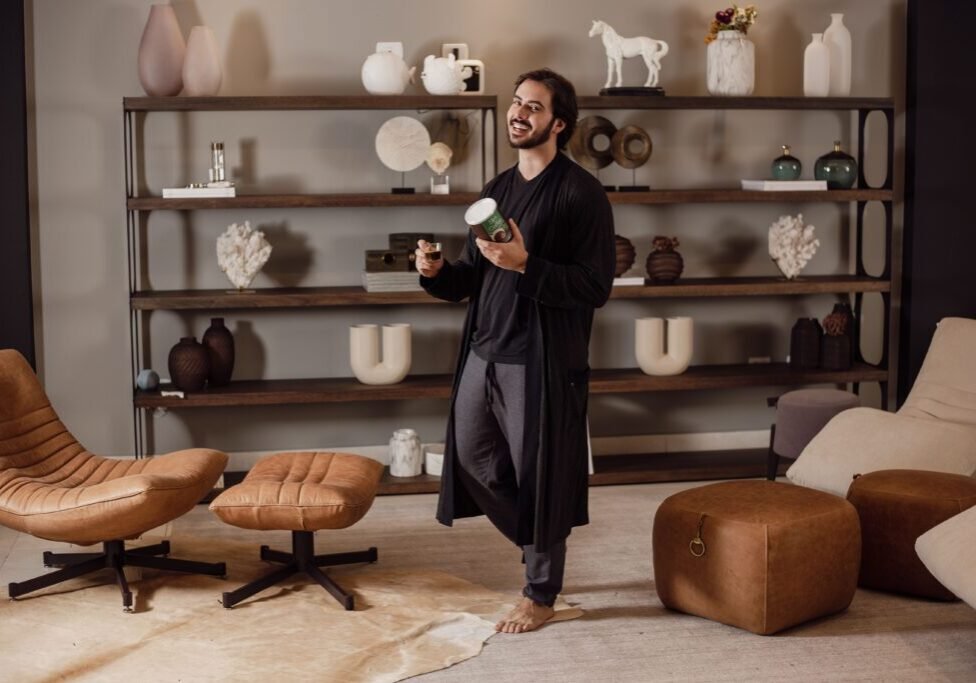 bachelor in his home